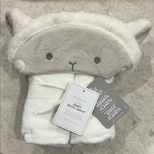 Pottery Barn Kids Gray and White Lamb Baby Bath Wrap